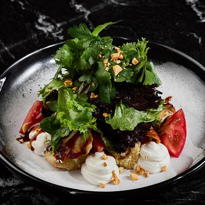 Салат с баклажаном и угремв Look lounge по цене 790 ₽