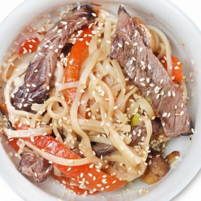 Удон с говядиной в Пицца МАФИЯ по цене 520 ₽