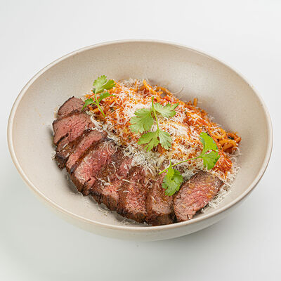 Спагетти со стейком в томатном соусе в Южанин по цене 198000 сум