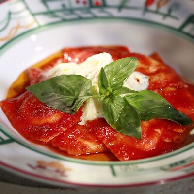 Равиоли с рикоттой в Mama Roma по цене 341 ₽