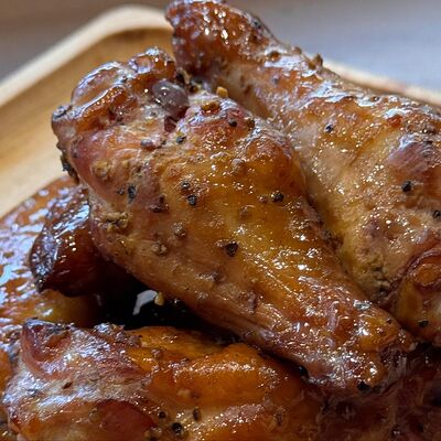 Куриные крылышки BBQ в Sushimi по цене 360 ₽