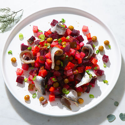 Винегрет с балтийской килькой в Yami Yami по цене 545 ₽