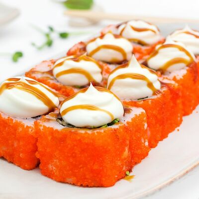 Мидийный ролл в Суши Land по цене 409 ₽