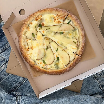 С грушей и дорблю в Luxury по цене 400 ₽