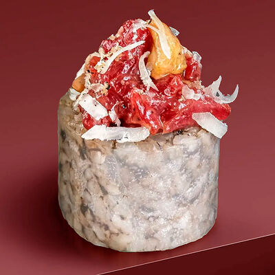 Ролл Трюфельный тартар говядина в Osteria Amici по цене 1290 ₽