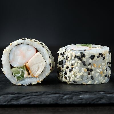 Сакура ролл в Loca Pizza по цене 550 ₽