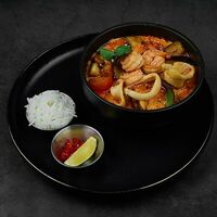 Том ям в Level kitchenbar