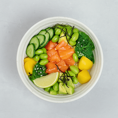 Поке с лососем с соусом на выбор в Мэджик ролл по цене 939 ₽