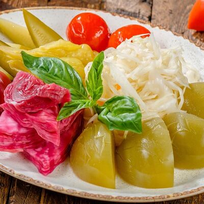 Бочковые соления в Сапфир Premium HITS & GRILL по цене 480 ₽