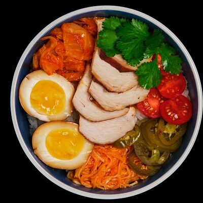 Острый боул с курицей в Ramenshop по цене 520 ₽