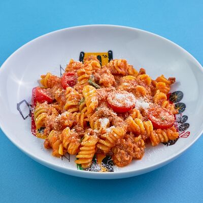 Макароны-спиральки с мясным соусом в Баклажан в ТЦ 