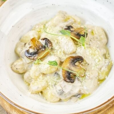 Ньокки в сливочно-грибном соусе в Royal по цене 600 ₽