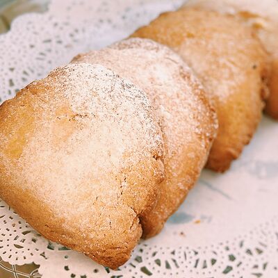 Сочень с творогом в Кондитерская Эклер по цене 177 ₽