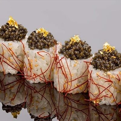 Фирменный ролл блюфин в Bluefin по цене 6950 ₽