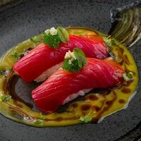 Суши никкей лосось гравлакс (2шт) в Bluefin