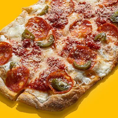 Пицца Фуоков Pizza Maestrello по цене 930 ₽