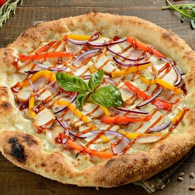 Куриная BBQ в Пицца & Суши Гурмэ по цене 790 ₽