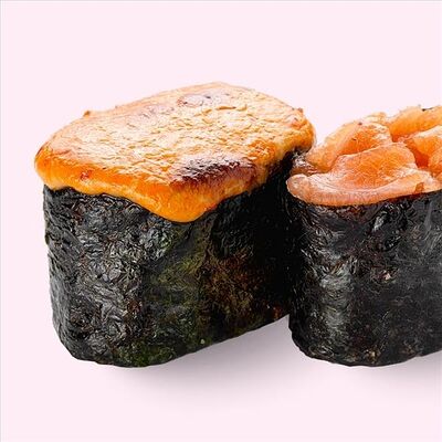 Лосось гункан запечённый в Ёбидоёби по цене 207 ₽