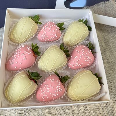 Набор 4 клубника в шоколадев Elinabuket по цене 2000 ₽