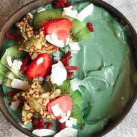 Зеленый смузи боул в Bali Bowl
