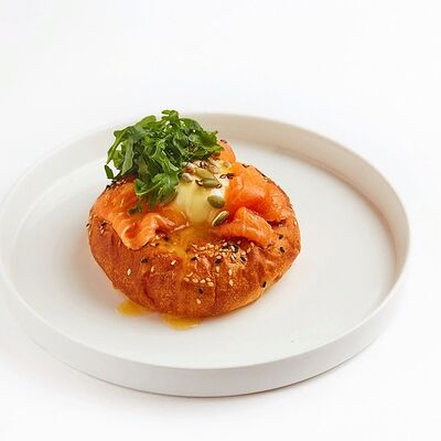 Бриошь с лососем в Блеск по цене 500