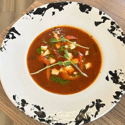 Томатный с печёным перцем и брынзой в Кофестория по цене 530 ₽