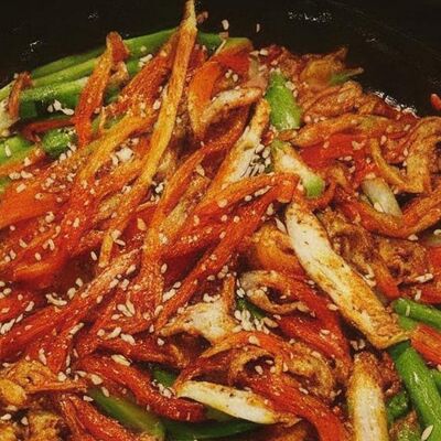 Wok Китайская Уточка по-американски в Бургер Суши Bar по цене 997 ₽