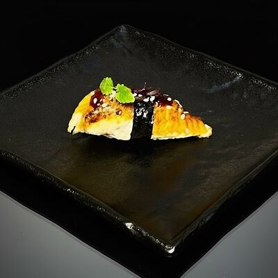 Суши с угрем в Бейкер суши по цене 249 ₽