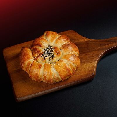 Рогалик с абрикосовым джемомв Шава Банда по цене 100 ₽