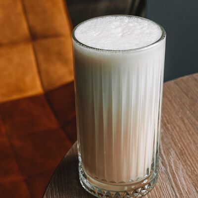 Милкшейк Ванильный в Локация кофе по цене 350 ₽