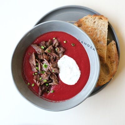 Крем-борщ с томлёной говядиной в Zanoza Open Bar по цене 720 ₽