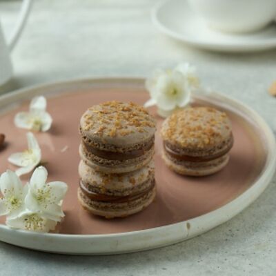 Макарон Соленая карамель в De Paris БИСТРО по цене 199 ₽