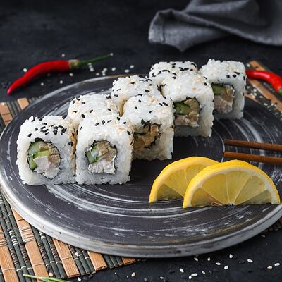 Ролл Тамаго-чикен в SUSHIBOX по цене 259