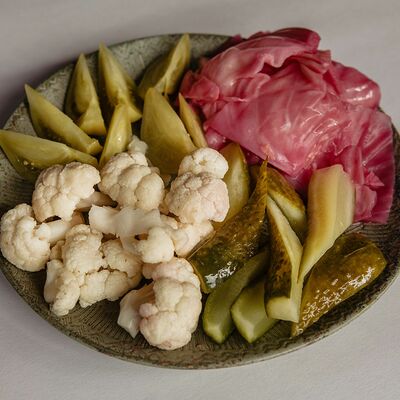 Тарелка грузинских солений в Мацони по цене 290