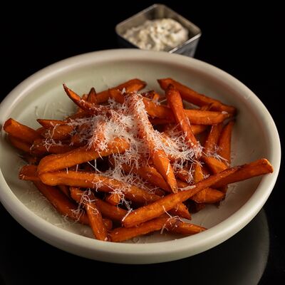 Батат фри с пармезаном в Первый по цене 430 ₽
