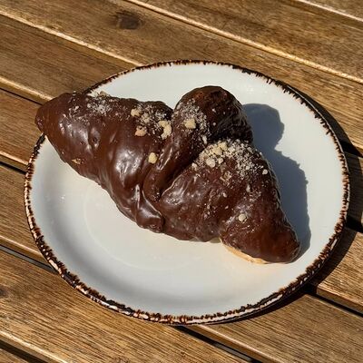 Круассан шоколадный в Desserto Десерто по цене 380 ₽