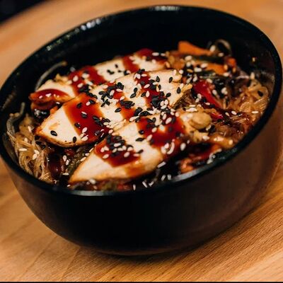 Фунчоза с курицей в FoodBox по цене 420 ₽