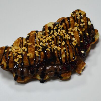 Вафля Шоколад-вишня в Пышки и вафли по цене 460 ₽