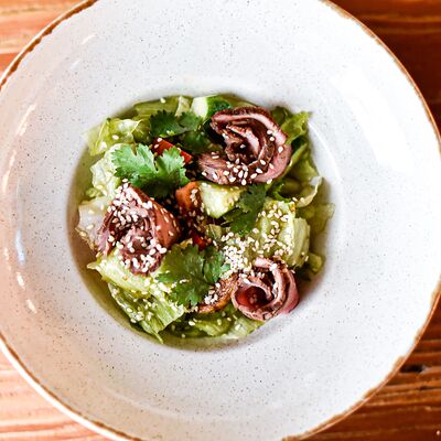 Теплый с ростбифом в Йохан-Пивохан по цене 740 ₽