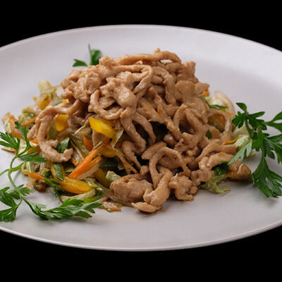 Салат Ядон с курицей в Евразия по цене 545 ₽