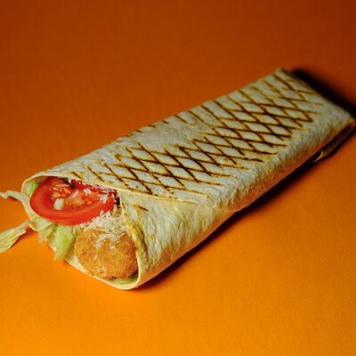 Ролл Цезарь с креветкойв Braza по цене 400 ₽