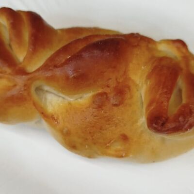 Пирожок с вишней в Пекарня на кузнецова по цене 115 ₽