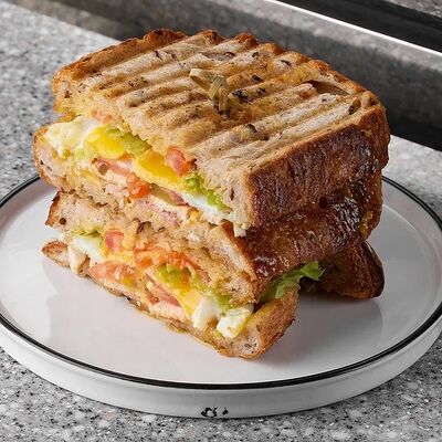 Сэндвич People в People по цене 540 ₽