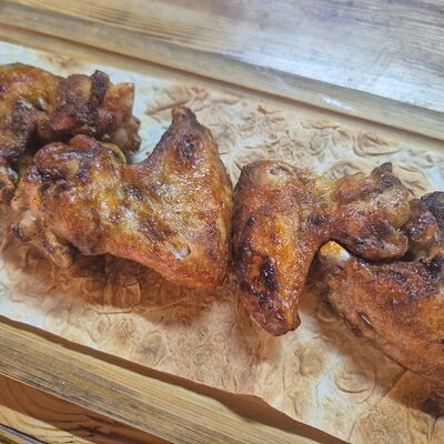 Шашлык из куриных крылышек в Мясо на углях Армянская кухня по цене 410 ₽