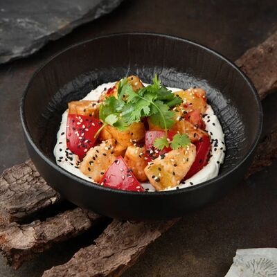 Салат с хрустящими баклажанами в Мясоlove по цене 590 ₽