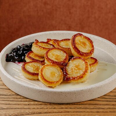 Оладушки со сгущенкой и вареньем в Sunny cafe по цене 480 ₽