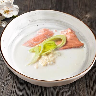 Сливочный суп с лососем в Вкусные Суши Premium по цене 399