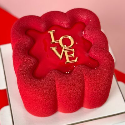 Мини-торт LOVE в Tort4u по цене 2600 ₽
