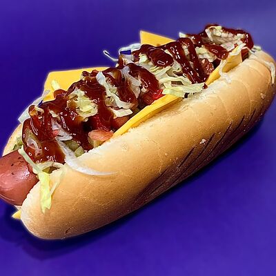 Хот-дог мюнхенский в Meow cafe по цене 350 ₽