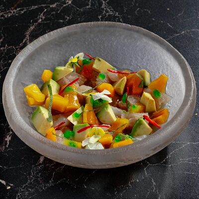 Севиче с красным попугаем и джекфрутом в Gills по цене 990 ₽